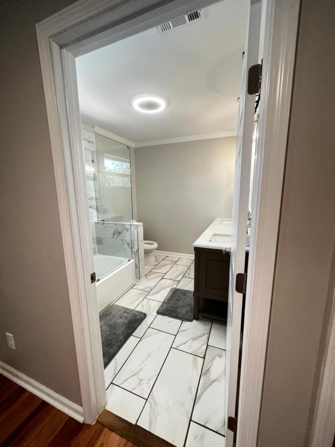 Atlanta Unit 2 Room 1 - Quiet Private Bedroom Private Bathroom المظهر الخارجي الصورة